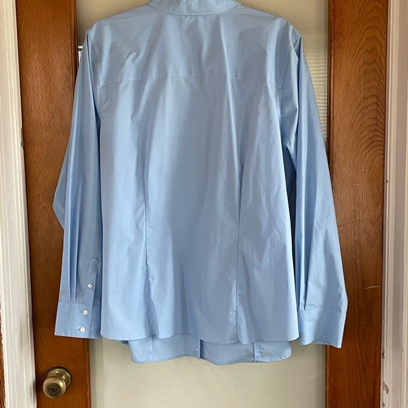 Liz Claiborne blue button-down shirt - Picture 5 of 7